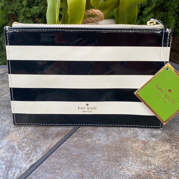 Kate Spade Black & White Striped Patent Pencil Pouch Clutch Goldtone Zipper - Picture 1 of 12